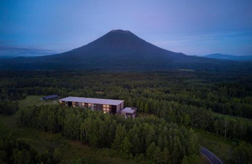 Niseko Hotel | Higashiyama Niseko Village, a Ritz-Carlton Reserve