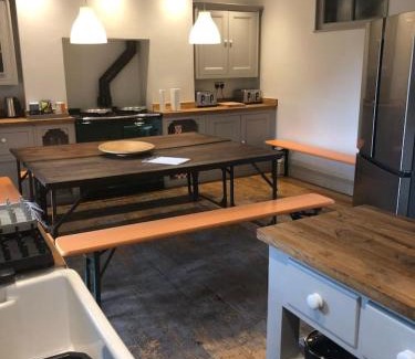 Bristol House | higgihaus 46 Beautifully Appointed 5 Bedroom Victorian House Sleeps 5-14