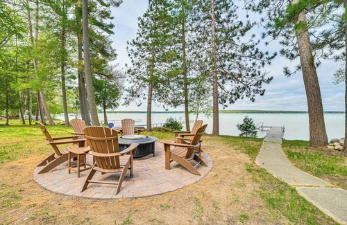 Higgins Lake House | Higgins Lake House w/Swimming Dock!