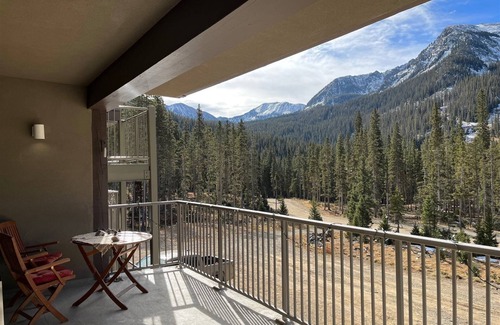 Taos Ski Valley Condo | High Altitude Gem at Taos Ski Valley