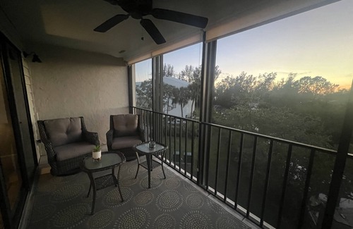 Cortez Condo | high and dry, no hurricane damage.