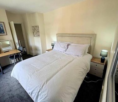 Little Hulton Bed & Breakfast | High class accommodations 10
