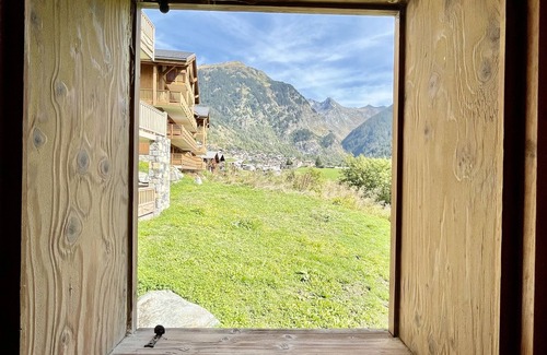 Champagny-en-Vanoise Apartment | High comfort accommodation, swimming pool, view