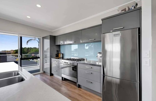 Bell Block House | High-End Executive Holiday Home