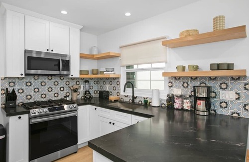 Hillcrest Apartment | High End Renovated Entire Spanish Style Hillcrest