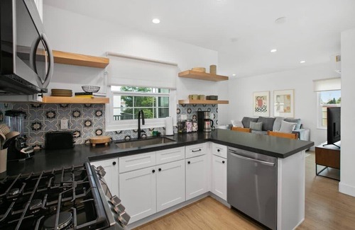 Hillcrest Apartment | High End Renovated Entire Spanish Style Hillcrest