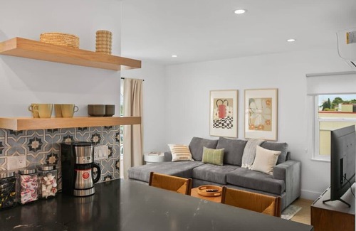 Hillcrest Apartment | High End Renovated Entire Spanish Style Hillcrest