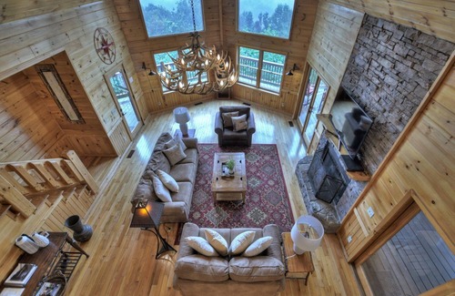 Mineral Bluff Cabin | High Five Lodge- Long Distance Mountain View | Hot Tub | Outdoor Fireplace | Game Room