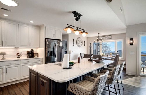 Sapphire House | High Heaven Mountain top dream