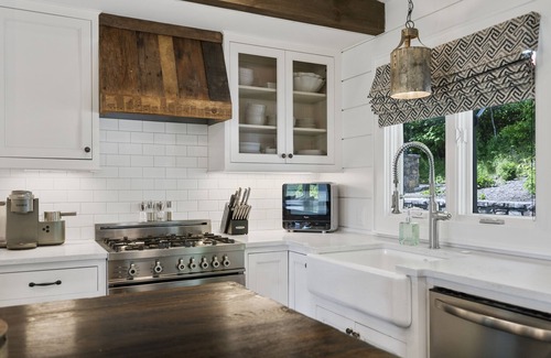 Highlands House | High Noon - Beautiful Mountain Views