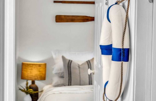 Eden Cabin | High Noon - Pet Friendly Eden