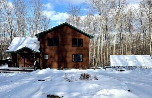 Keene House | High Peaks Mountain Retreat - Trū North Lodge