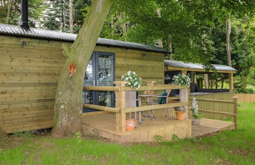 Wing Cottage | HIGH RIGG SHEPHERD'S HIDEAWAY, pet friendly in Brampton, Cumbria
