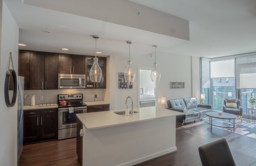 Lenox Apartment | High Rise 2 Bedroom apartment in a Great location by RedAwning
