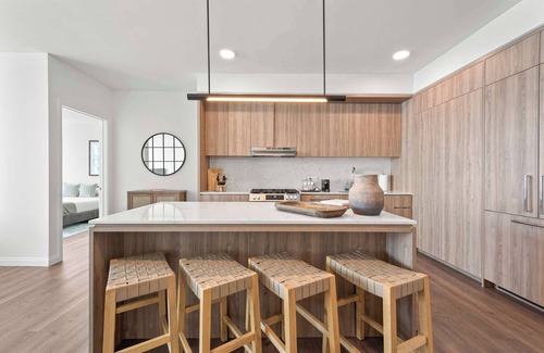 The Loop Apartment | High-Rise 65 Fl Apt w/Lux Amenities, Lake Views