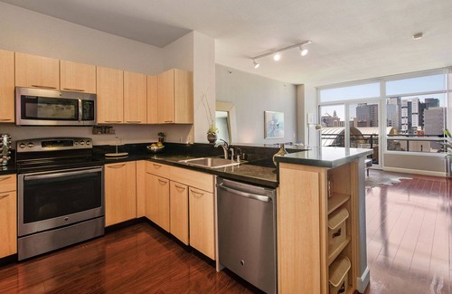 Oakland Condo | High Rise Living in the Heart of Lake Merritt
