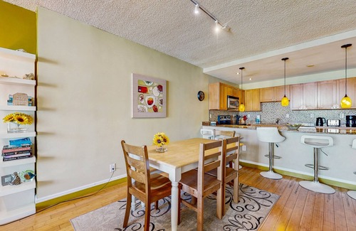 Sunny Isles Beach Condo | High-Rise Oceanview Condo w/Pool, Tennis & Gym: Walk to Beach, Dining, Shops