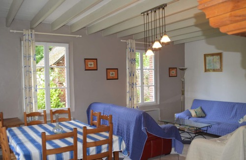 Saint-Riquier-es-Plains Cottage | High standing and quiet country house. Large fireplace, only 6km from the coast.