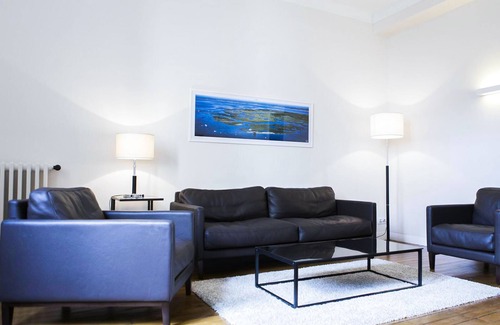 Bordeaux City Centre Apartment | High standing apartment 80m2 with lift. Hyper center of Bordeauxascensur