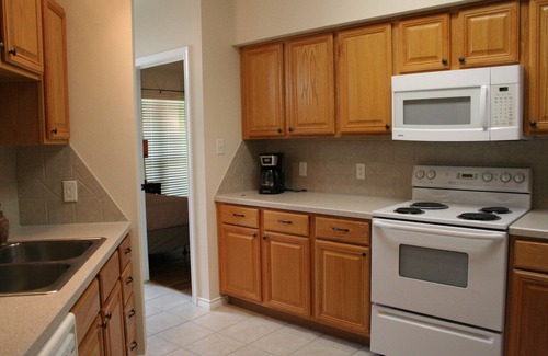 Wellborn House | High Style Accommodations With Peaceful Patio!