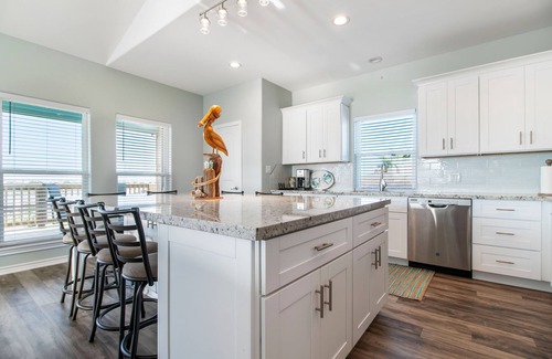 Cedar Lane House | High Tide- All-day Fishing, Quick East Bay Access