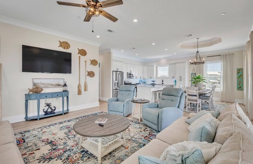 Long Beach House | High Tide Beach House|Sleeps 8|Beach View|Your Gulf Coast Dream Awaits!