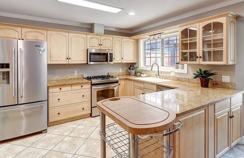 Flour Bluff House | High Tide Hacienda | Private Pool | Canal Vacation Home