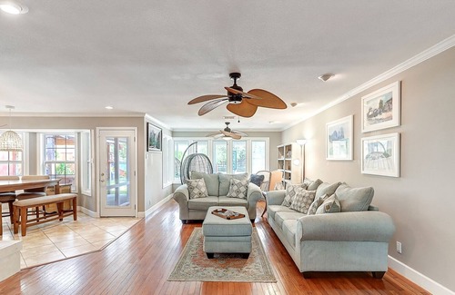 Flour Bluff House | High Tide Hacienda | Private Pool | Canal Vacation Home