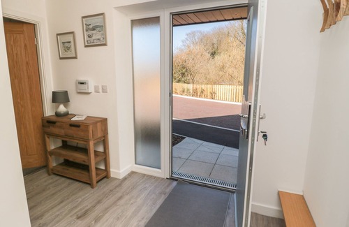 Craster Cottage | HIGH TIDE HOUSE, pet friendly, with a garden in Craster