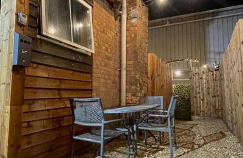 Luton Apartment | High Town Apartments | Just steps from Luton train station
