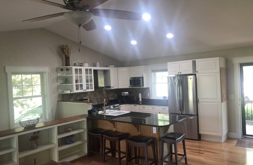 Asheville House | High Windy is a Ridge-Top Nature Retreat Minutes from Asheville (pet friendly)