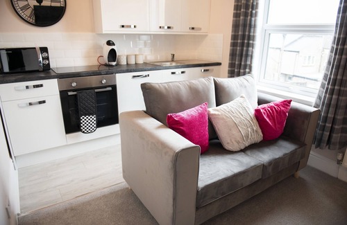 Thornton-Cleveleys Apartment | HIGHCLIFFE PEBBLE SUITE - 1 BED APT - BEACH FRONT CLEVELEYS
