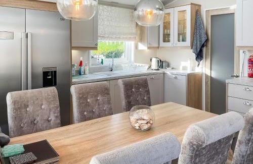 Pendine House | Highgrove Ledge