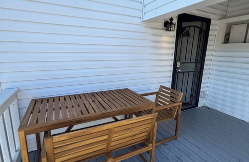 Jackson Apartment | Highland Ave 1-Bedroom Apartment