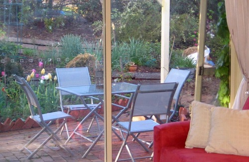 Moss Vale Bed & Breakfast | Highland Garden Hideaway