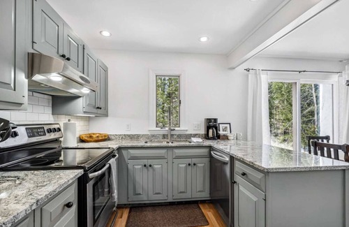 West Hartford Condo | Highland Golf Course Views! - Fairway Village 3A