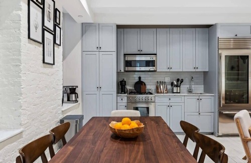 Midtown South Apartment | Highland Place I by RoveTravel | Luxury NoMad 3BR