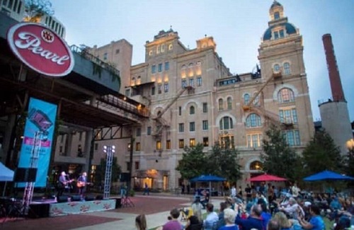 Downtown San Antonio House | Highland Retreat by the Pearl, Riverwalk, Tower of America & Downtown Events!