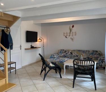 Etables-sur-Mer House | Highland sur Mer