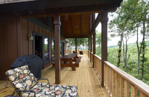 Highlands House | Highlands Hideaway 5 minutes to downtown