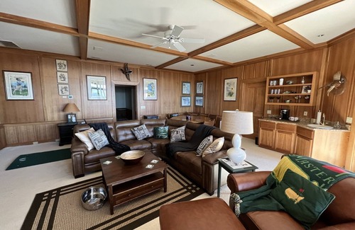 Highlands House | Highlands Home with Magnificent Blue Valley views