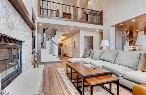 Highlands Townhomes Condo | Highlands Lodge 403 Penthouse