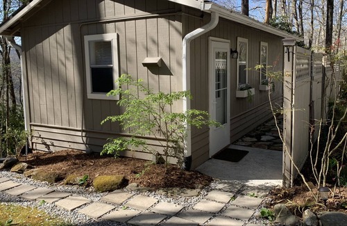 Highlands Cottage | Highlands mountain cottage-14 minutes to town!