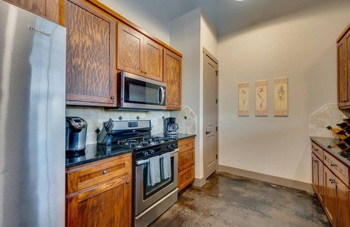 Kingsland House | Highly rated home with private pool, hot tub and 90 feet of waterfront!