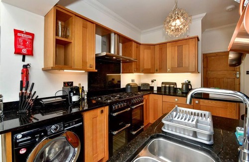 Killay House | Highmead House, Killay (Family & Dog Friendly with Hot Tub)