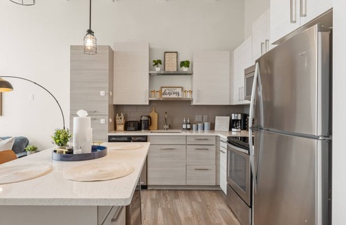 Peachtree Center Apartment | Highrise 1BR - 11th floor | King Bed | DT ATL