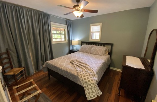 Hendersonville Cabin | HIGHROAD Cabin Close to DuPont State Forest