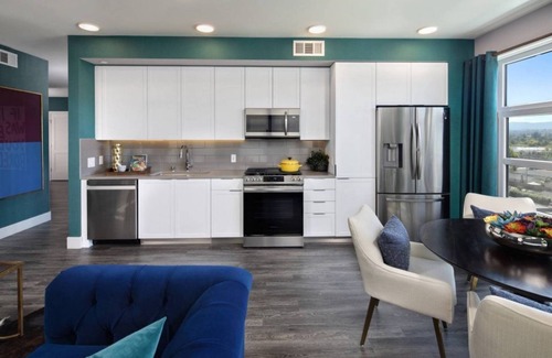 Centennial Condo | Highwater Stylish 1BR Condo
