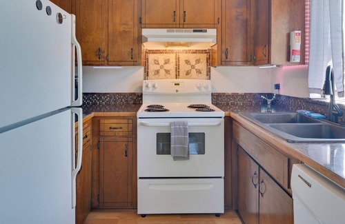 Port Angeles Apartment | Hike, Bike & Explore: Apt 2 Mi to Hollywood Beach