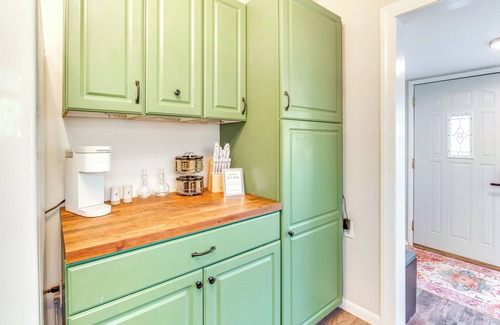 Robinson House | Hike, Boat & Fish: Dog-Friendly Robinson Home